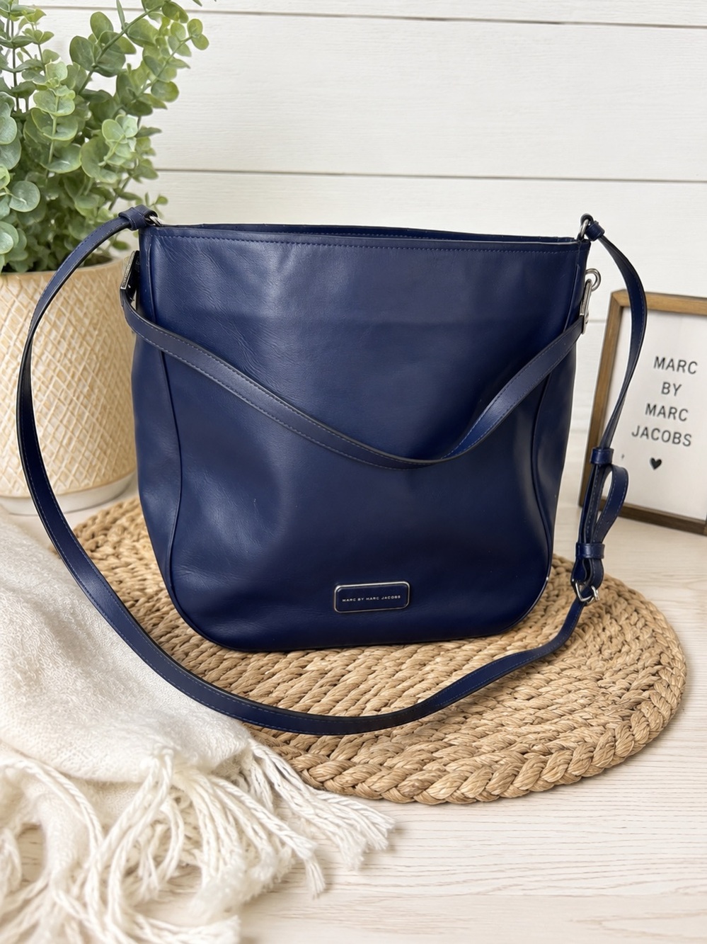 👜 MARC by Marc Jacobs Navy Blue Leather Shoulder Bag Handbag Purse 💙 Classic Des